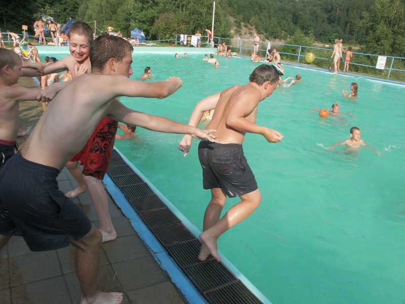 mb050728074.jpg
